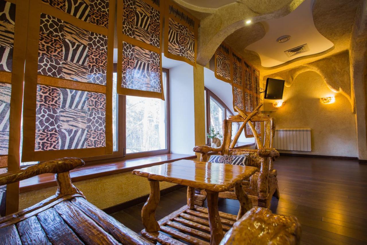Spa-Hotel Myslyvskiy Dvir Kyiv Exterior photo